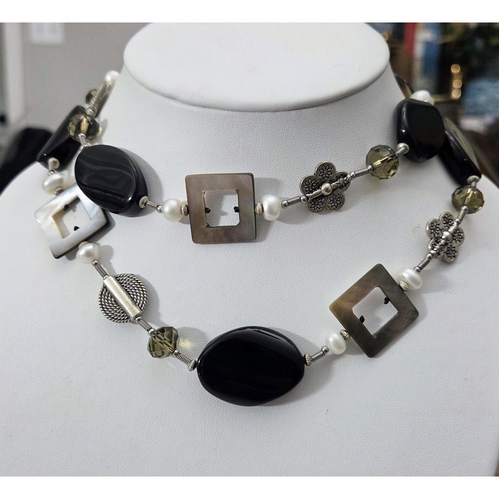 Premier Designs‎ Beaded Station Necklace Fashion Freshwater Pearls Shell Glass